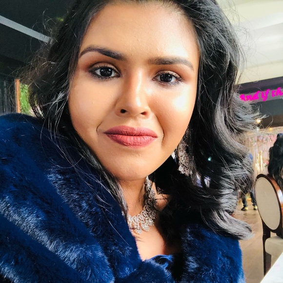 Meet your Posher, Najah - Picture 1 of 1